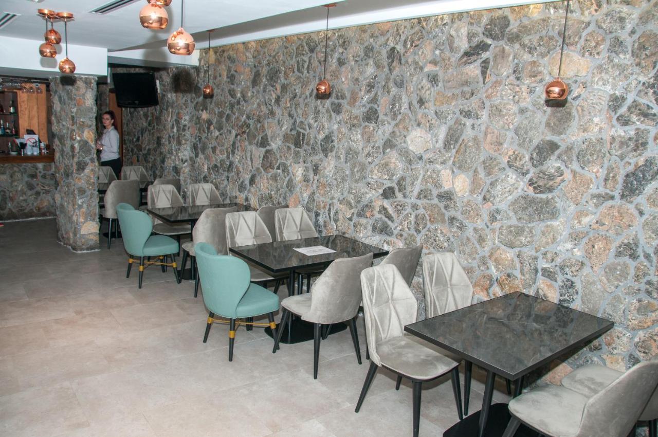 Hotel Astoria Budva Luaran gambar