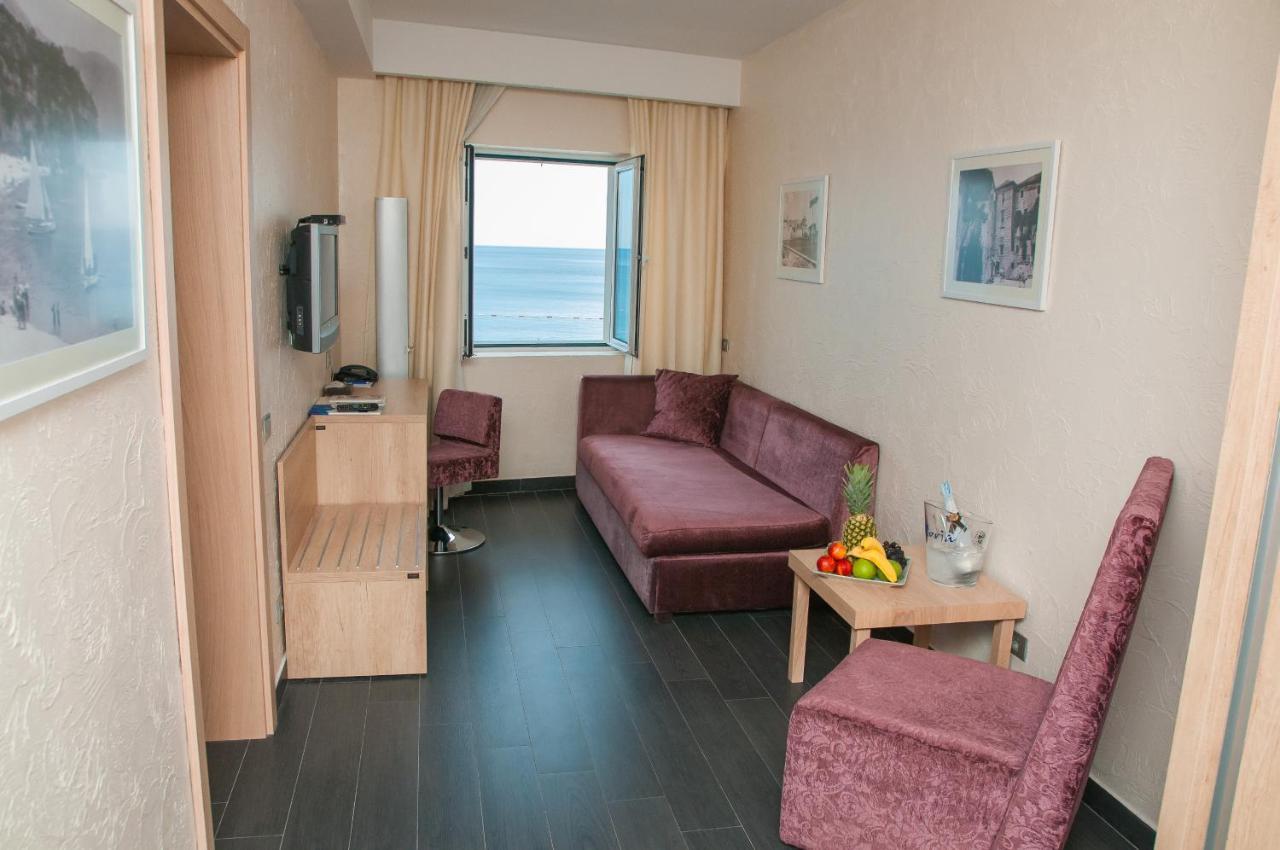 Hotel Astoria Budva Luaran gambar