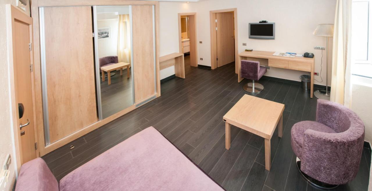 Hotel Astoria Budva Luaran gambar