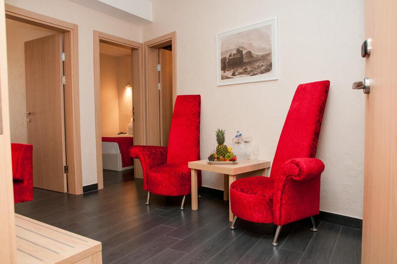 Hotel Astoria Budva Luaran gambar