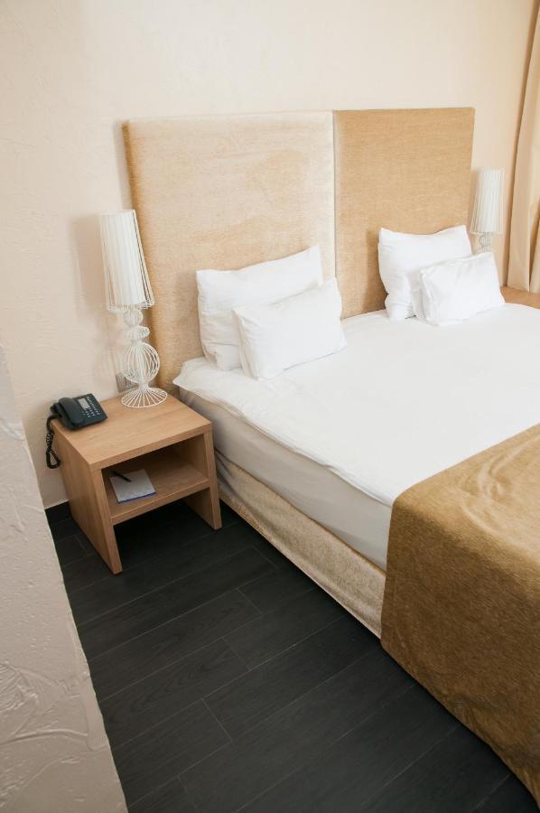 Hotel Astoria Budva Luaran gambar